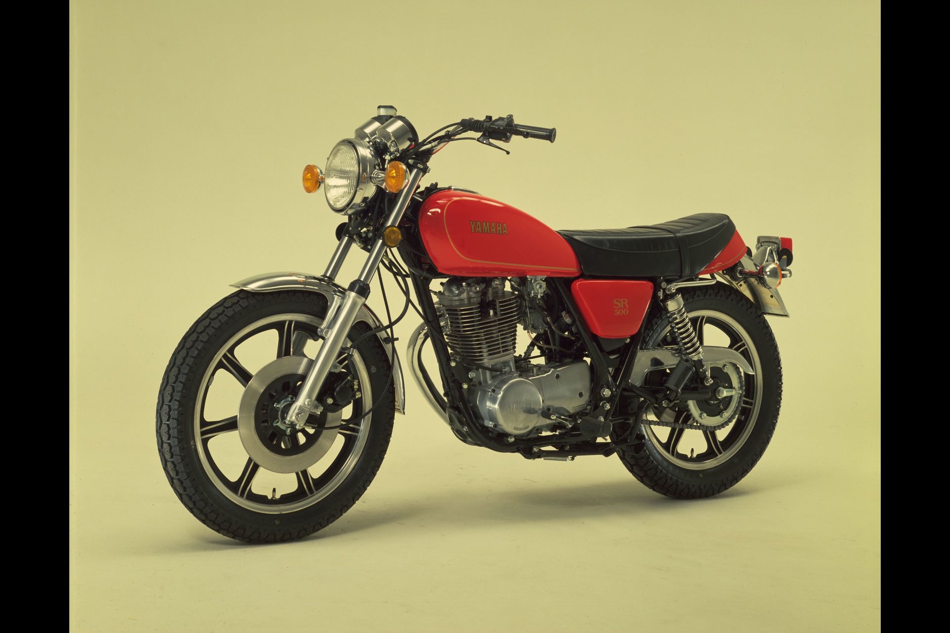 SR500F - Product Library - Product Library | YAMAHA MOTOR CO., LTD.