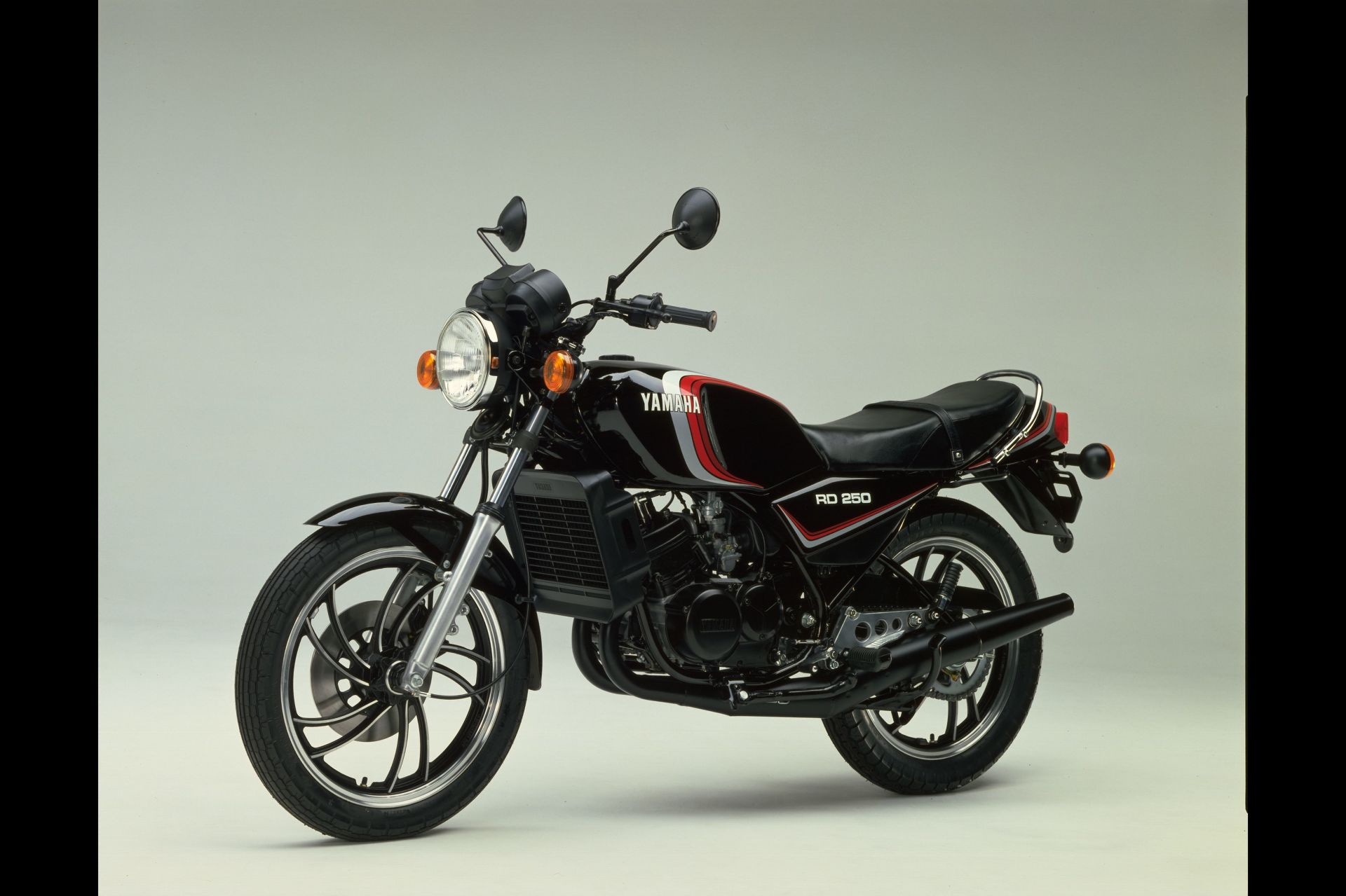 RD250 - Product Library - Product Library | YAMAHA MOTOR CO., LTD.