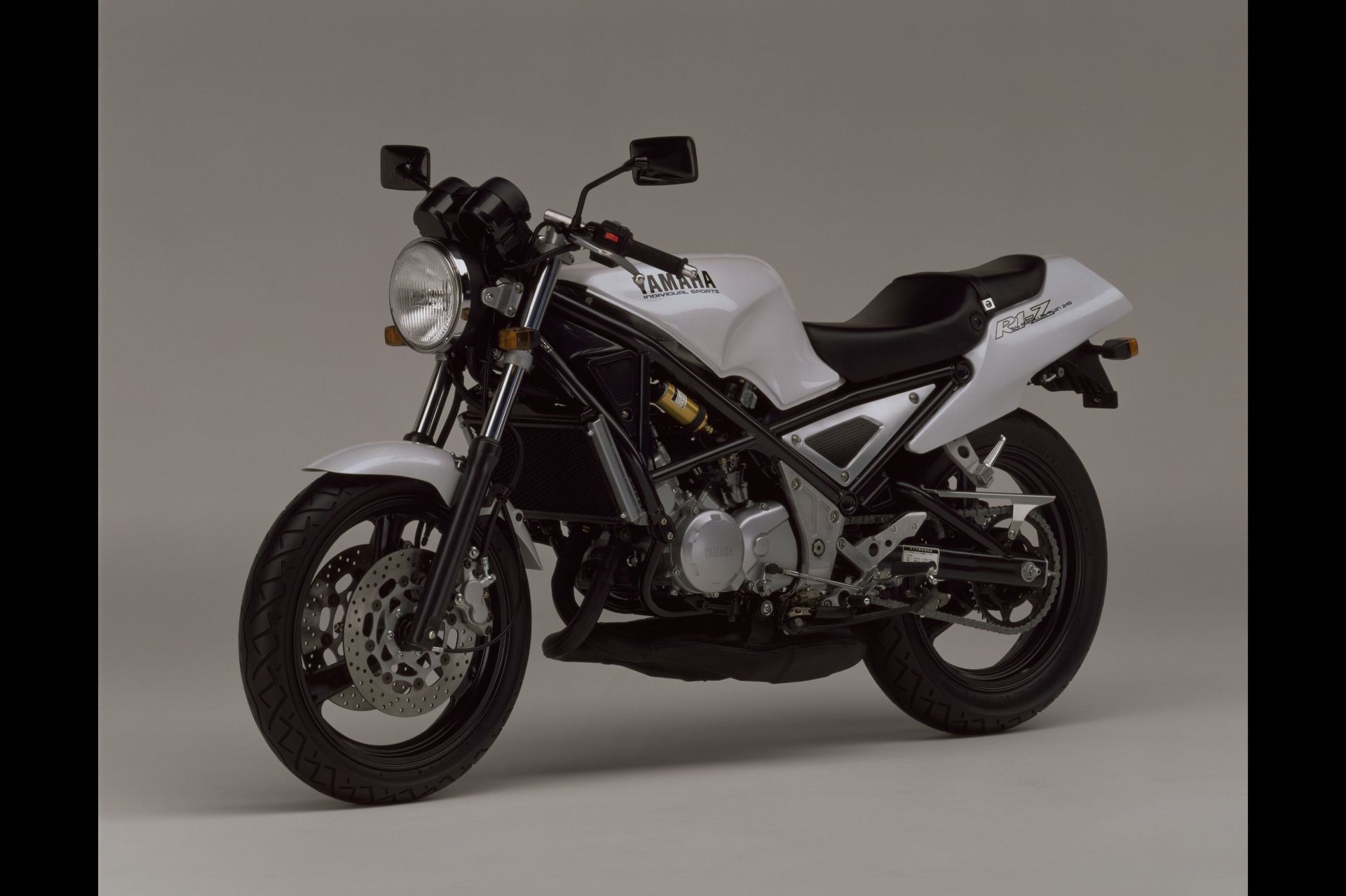 R1-Z - Product Library - Product Library | YAMAHA MOTOR CO., LTD.
