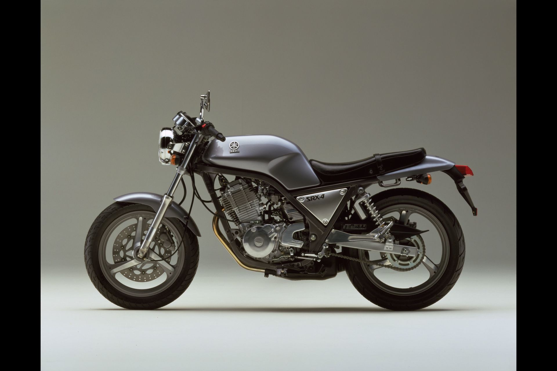 SRX400 - Product Library - Product Library | YAMAHA MOTOR CO., LTD.