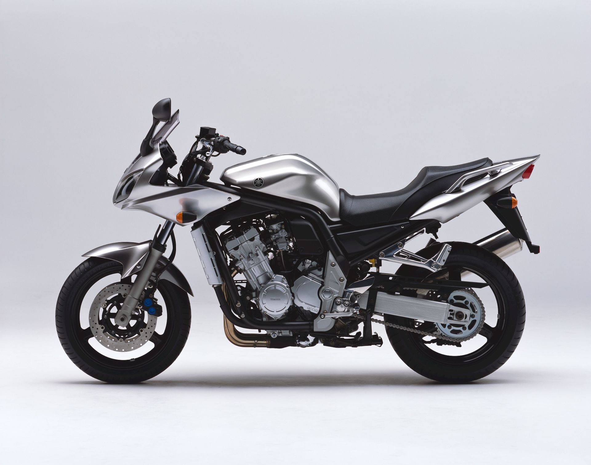 yamaha fzs body parts