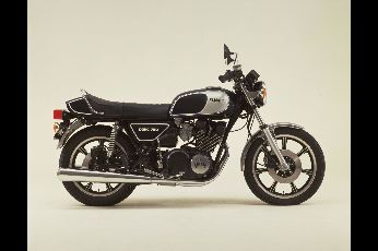 激レア】YAMAHA XS750 ノベルティ 額入りの切手コレクション